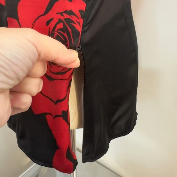 Sleeveless Top by Le Château For ladies (M) - Picture 9 of 10